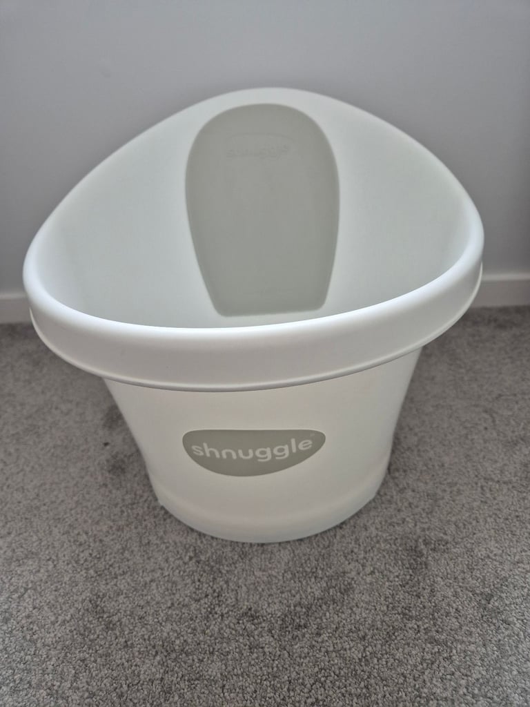 Shnuggle Baby Bath - great condition