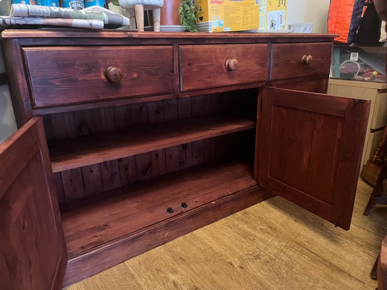Solid wooden sideboard with 3 draws and 3 cupboards