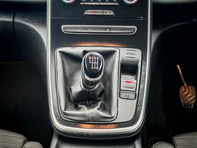2019 Renault Scenic 1.3 TCE 140 Iconic 5dr Estate Petrol Manual