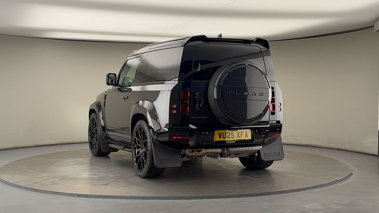 2025 Land Rover Defender 3.0 D250 X-Dynamic SE 90 3dr Auto ESTATE DIESEL Automatic