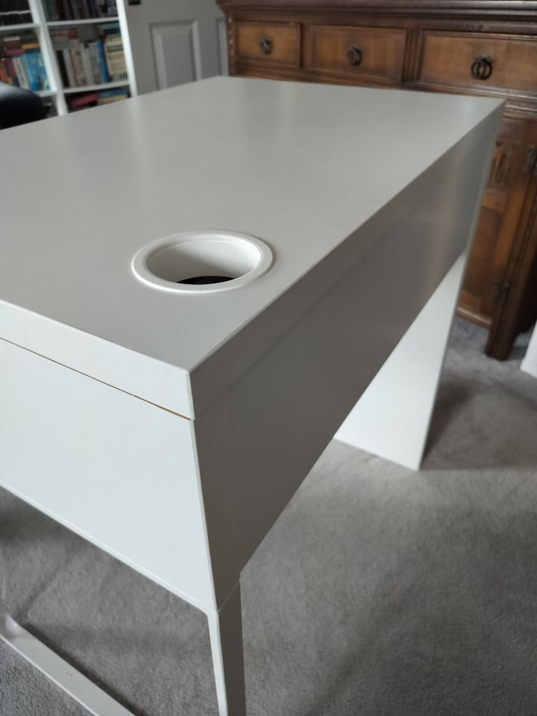White IKEA Micke desk with drawer 