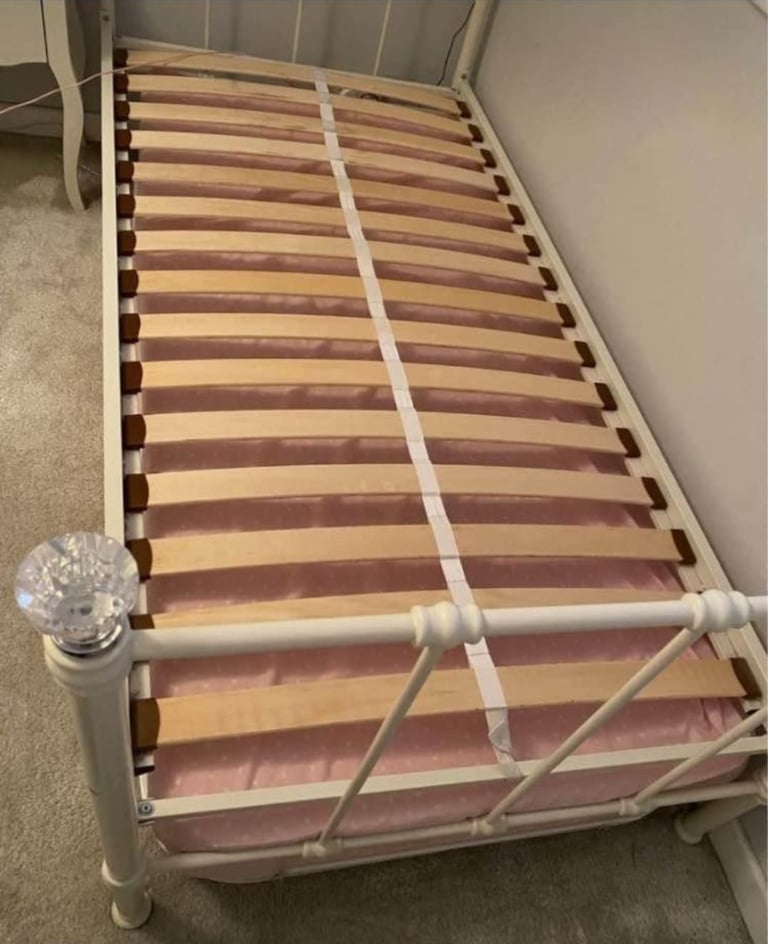 Gumtree trundle deals bed