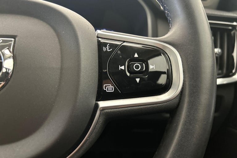 2022 Volvo V90 Plus, B4 mild hybrid, Petrol, Dark ESTATE Petrol/Electric Hybrid Automatic