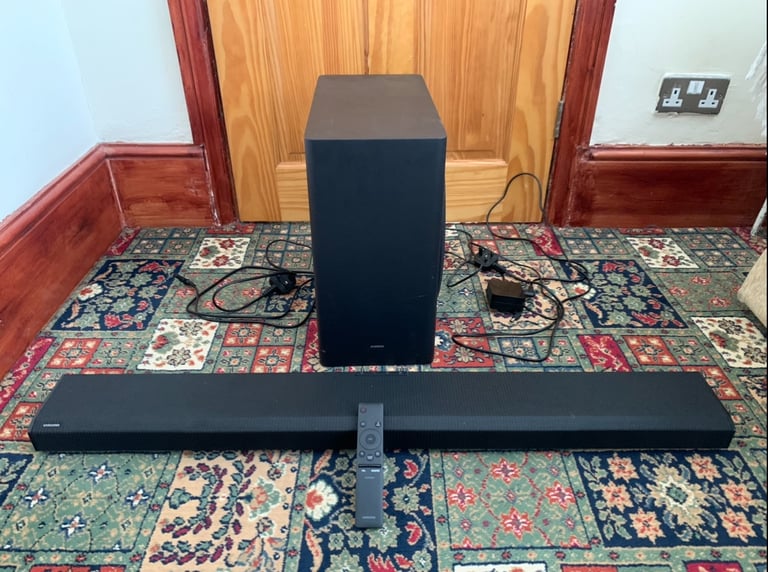 Samsung HW-Q70T Bluetooth 330 Watts Soundbar Wireless Subwoofer Dolby Atmos DTS:X