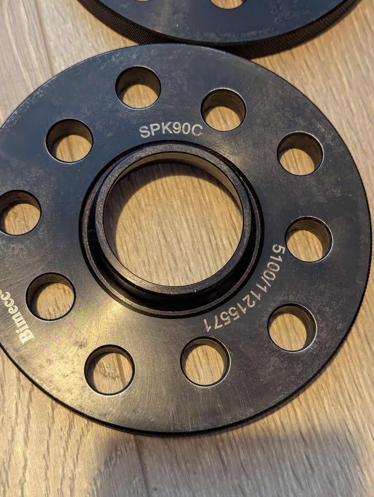 Wheel spacers and bolts set for VW Caddy, Golf, Audi A3 etc.