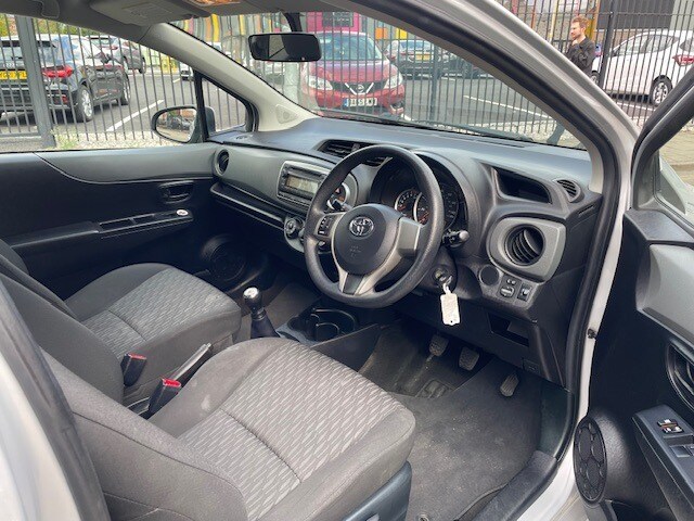 2012 Toyota Yaris 1.0 VVT-i Edition 3dr HATCHBACK Petrol Manual