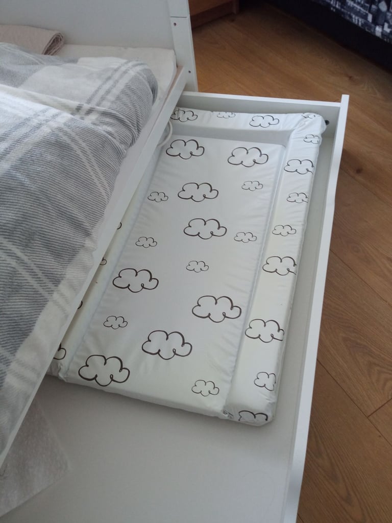 image for  baby cot