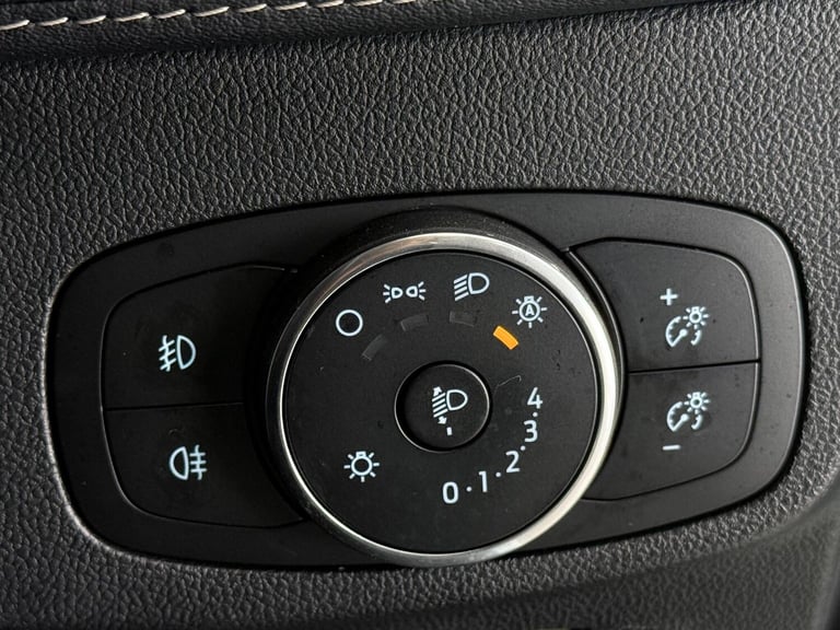 2020 Ford Focus 1.0T EcoBoost Vignale Euro 6 (s/s) 5dr HATCHBACK Petrol Manual