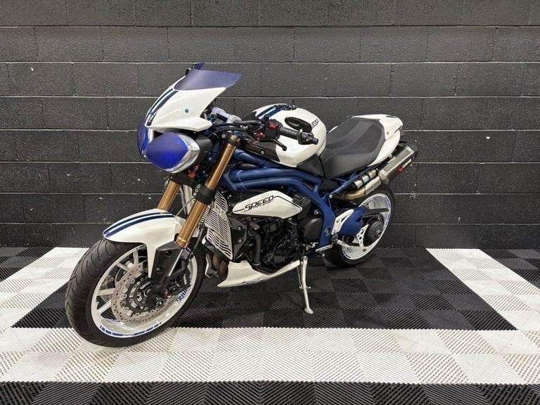 2014 64 TRIUMPH SPEED TRIPLE 1050 ABS FINANCE SPECIALISTS APPLY NOW