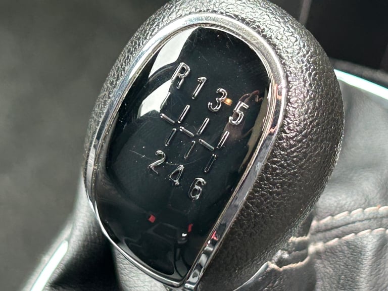 2016 Vauxhall Mokka 1.6 CDTi Tech Line 5dr HATCHBACK Diesel Manual