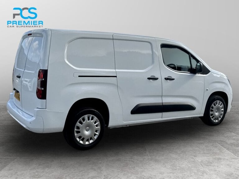 2020 Vauxhall Combo 2300 1.5 Turbo D 100ps H1 Sportive Van PANEL VAN DIESEL Manual