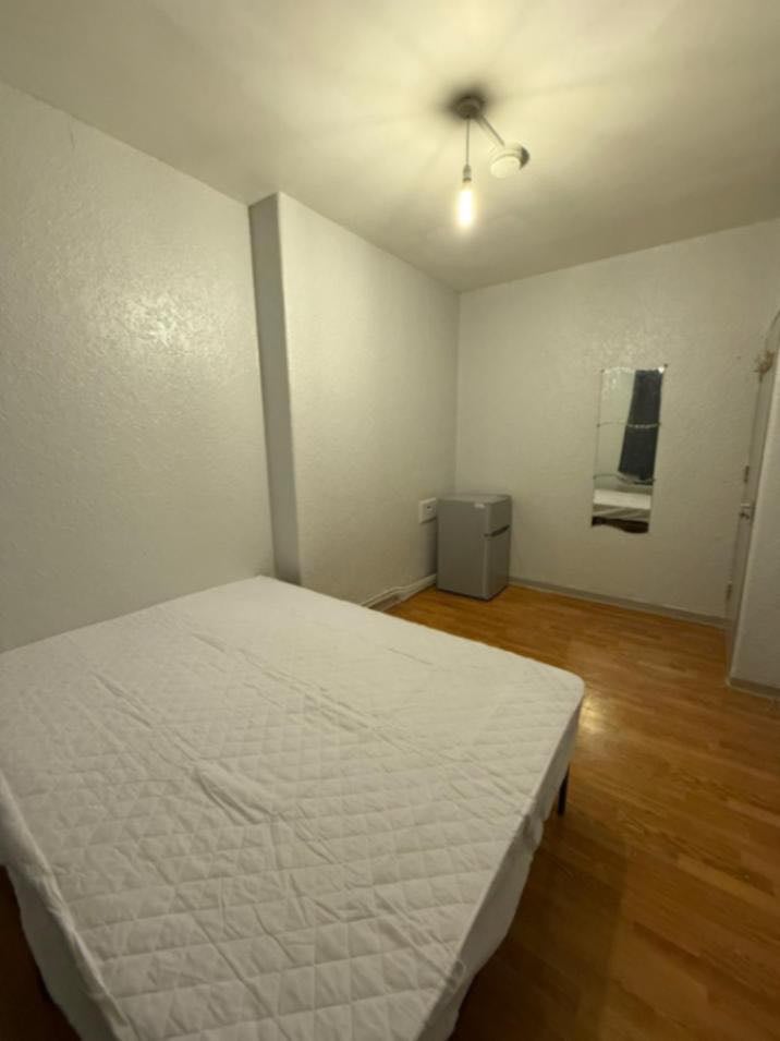 🏡🌞  ROOM AVAILABLE IN SEVEN SISTERS🏡🌞 