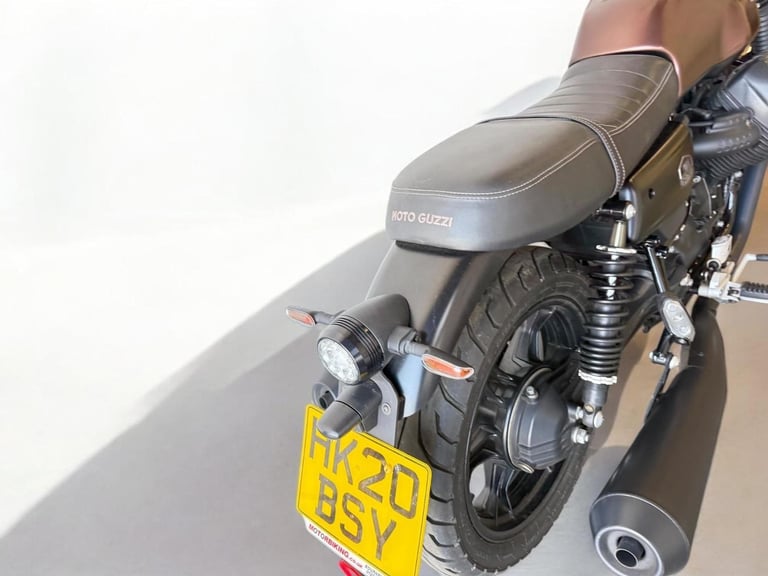 2020 Moto Guzzi V7 744 III Stone Night Pack Euro 4