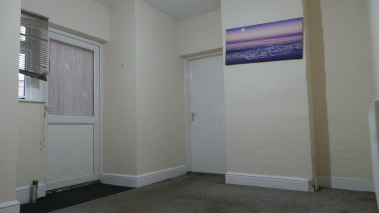 One Bedroom Ground Floor Flat With Private Garden Inclusive of Gas, Water & Electricity