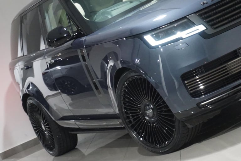 2023 Land Rover Range Rover 3.0 P550e 38.2kWh SV SUV 5dr Petrol Plug-in Hybrid Auto 4WD Euro 6 (s...