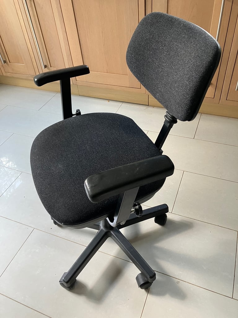 Office swivel desk chair