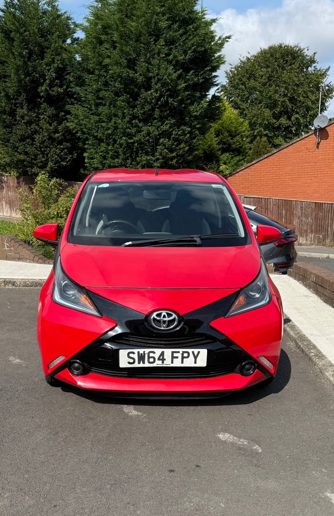 Toyota, AYGO, Hatchback, 2015, Manual, 998 (cc), 3 doors