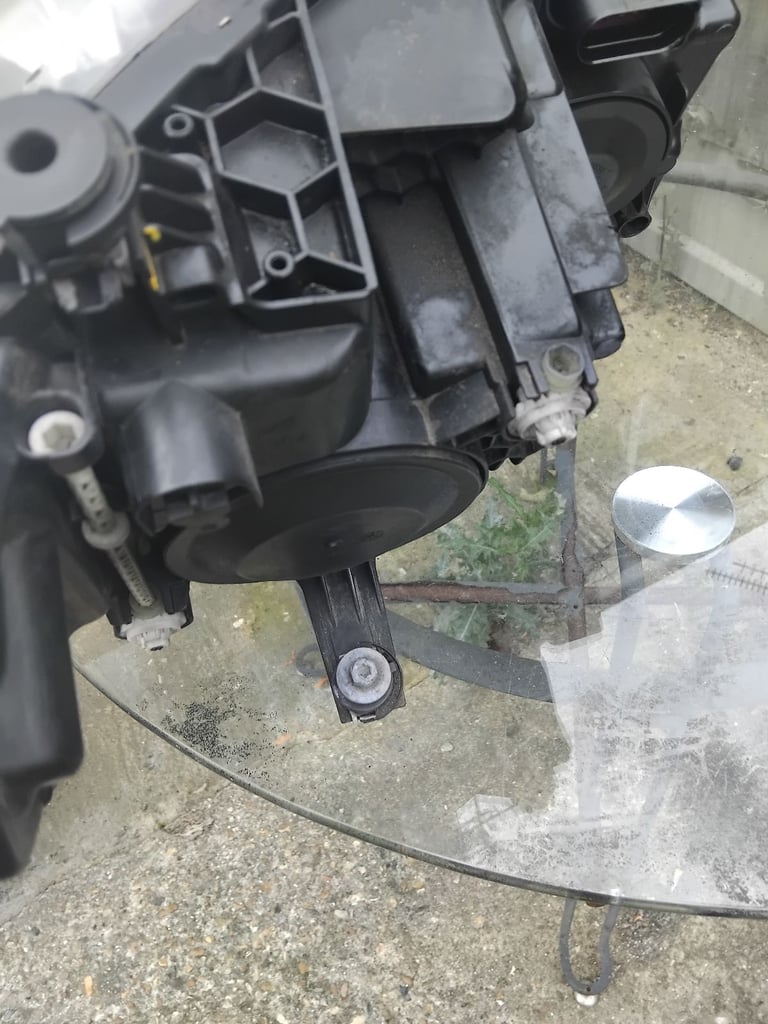 2022 vw crafter n/s headlight 
