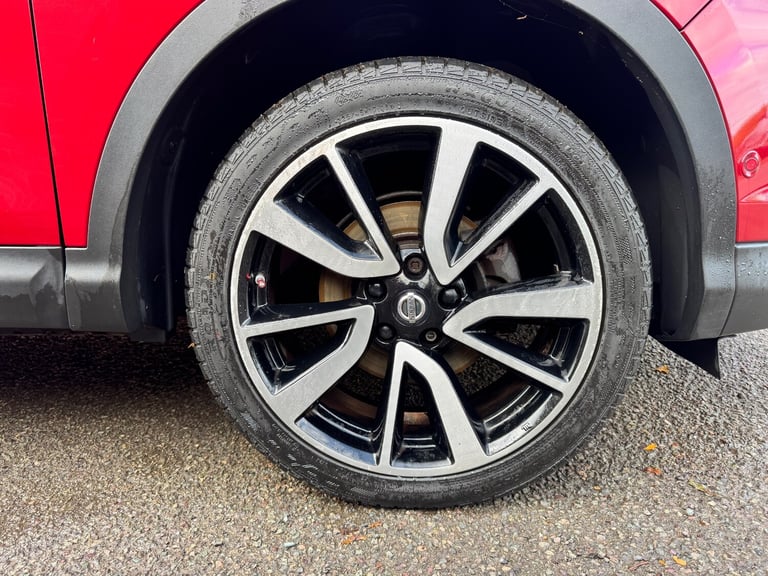 2015 Nissan Qashqai 1.6 DiG-T Tekna [Non-Panoramic] 5dr HATCHBACK Petrol Manual