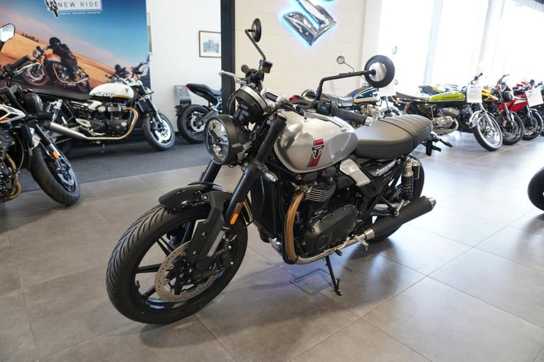 Triumph Speed Twin 900, 2025, Aluminium Silver IN STOCK NOW
