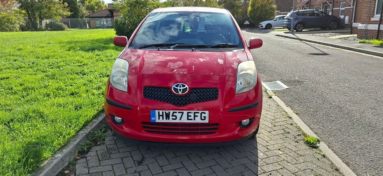 Toyota Yaris SR, 5 door Hatchback, 2007, Manual, 1.3 petrol.