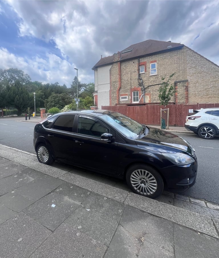 2010 Ford Focus Titanium 1.6, Petrol, Manual 