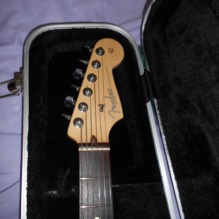 Fender usa stratocaster.