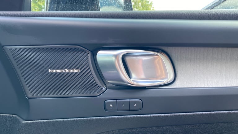 2024 Volvo XC40 2.0 B3P Ultra Dark 5dr Auto ESTATE PETROL Automatic