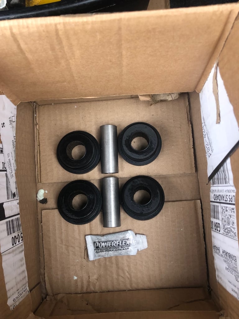 Jaguar S-Type: PowerFlex Poly-Bushes