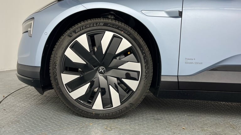 2025 Polestar Polestar 4 Polestar 4 Long range Single motor - Pilot - Plus - Pro Estate Electric ...