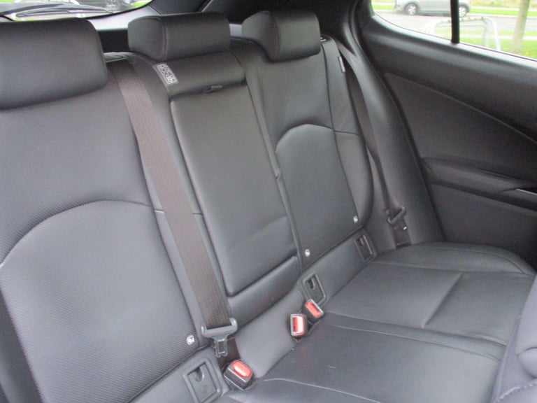 2022 Lexus UX 2.0 250h Takumi SUV 5dr Petrol Hybrid E-CVT Euro 6 (s/s) (184 ps) ESTATE Petrol/Ele...