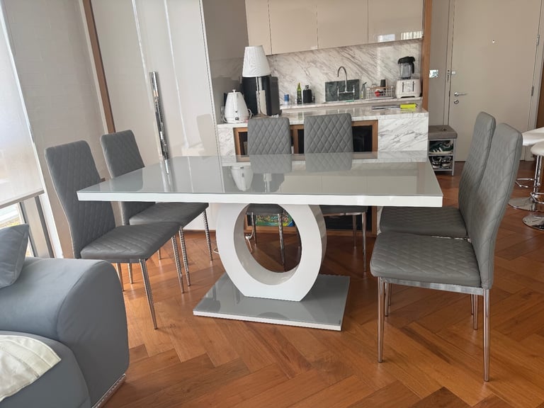🍽️ Modern Glass Dining Table + 6 Grey Chairs – Brand New Condition, Must sell