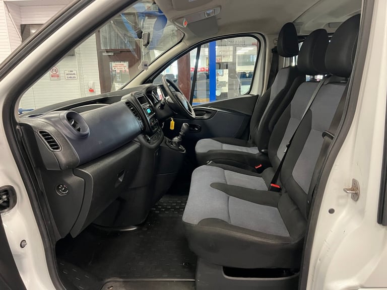 2018 Vauxhall Vivaro L2 1.6CDTI 120PS 9 SEAT LWB MINIBUS (EURO 6) MPV Diesel Manual