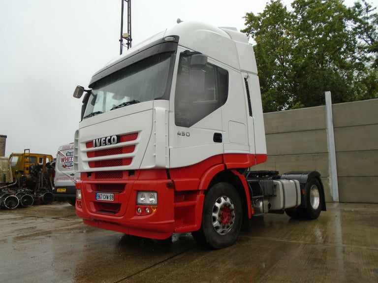 2009 Iveco Stralis 450 4x2. Manual 2F 16 Speed. LEFT HAND DRIVE