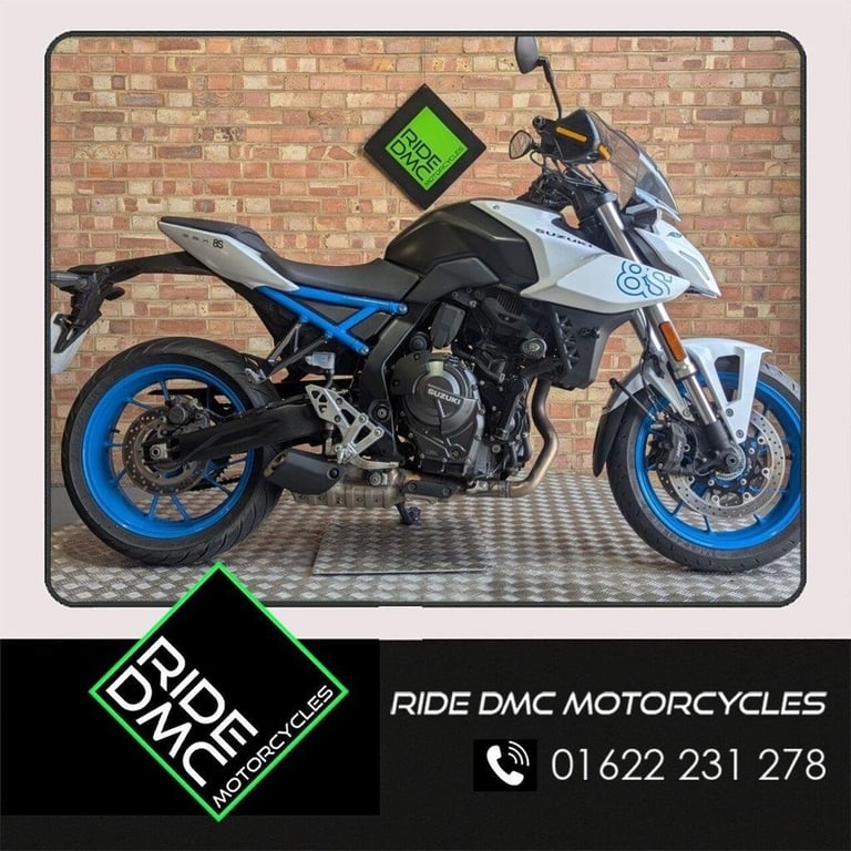 SUZUKI GSX-8S 23 - HEATED GRIPS - RG BUNGS - TINTED SCREEN - LOVELY BIKE.