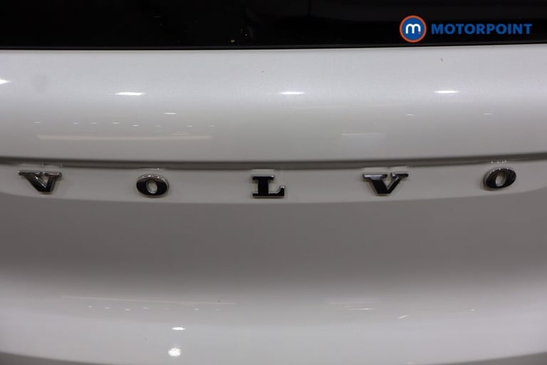 2020 Volvo XC40 2.0 T4 R DESIGN 5dr AWD Geartronic ESTATE PETROL Automatic