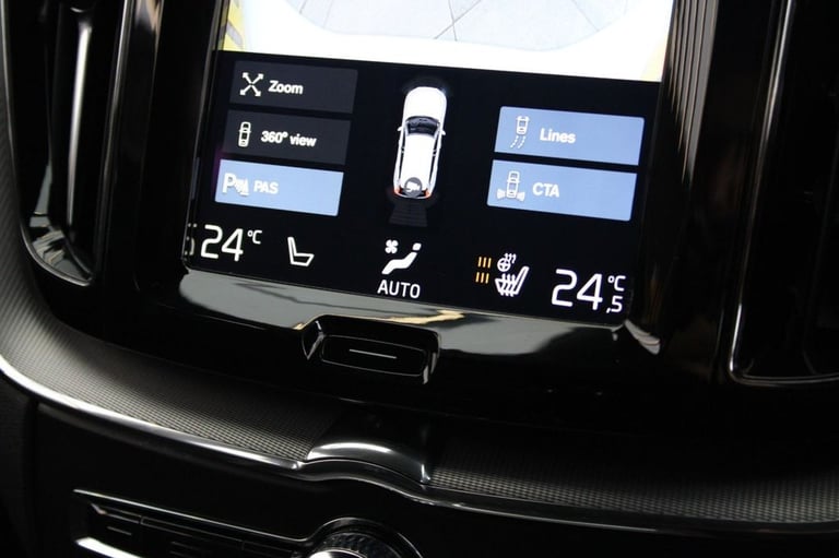 2018 Volvo XC60 2.0 D4 R DESIGN 5dr AWD Geartronic ESTATE DIESEL Automatic