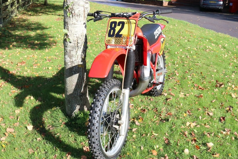 Honda CR250R CR 250 R  Pro Link 1982 fresh from a US museum 
