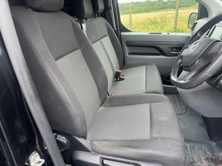 VAUXHALL VIVARO 1.5 Turbo D 2900 Dynamic 2022