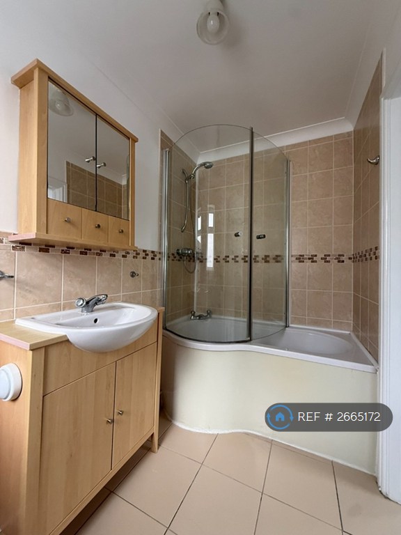 3 bedroom house in Grove Road, Pontardawe, Swansea, SA8 (3 bed) (#2665172)