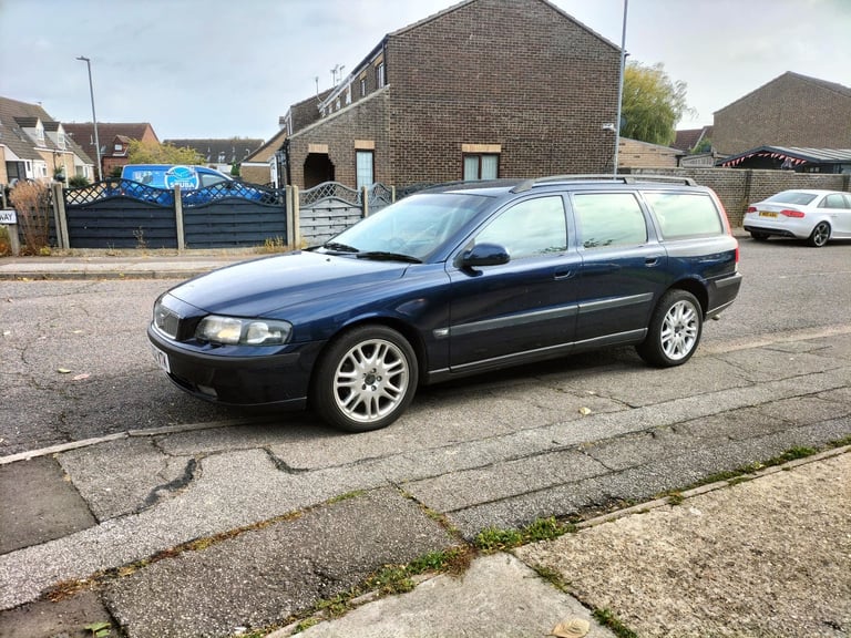 Volvo, V70, Estate, 2002, Other, 2435 (cc), 5 doors