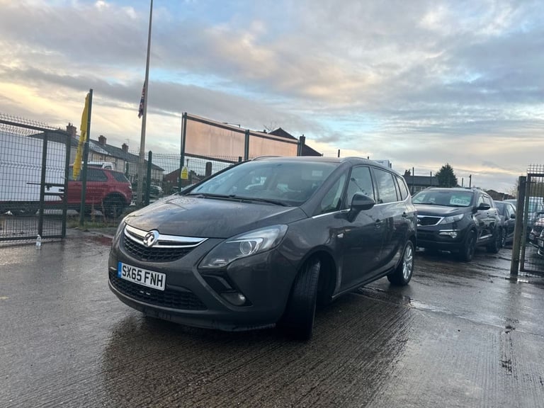 2015 Vauxhall Zafira 1.4T Tech Line 5dr MPV PETROL Manual