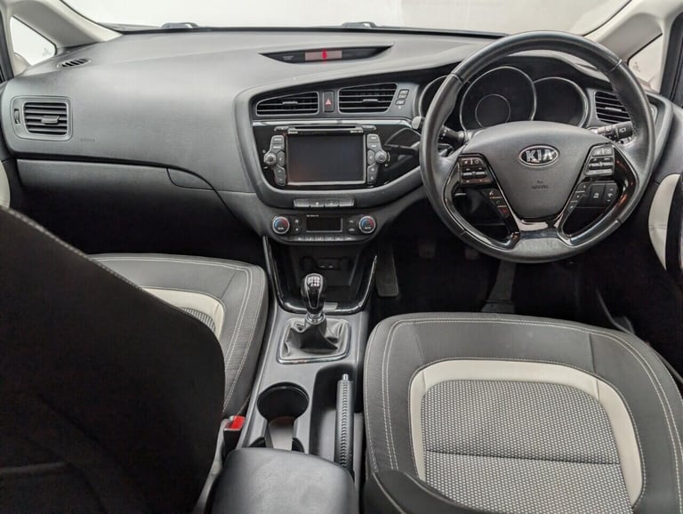 2015 Kia Ceed 1.6 GDi EcoDynamics 3 Hatchback 5dr Petrol Manual Euro 5 (s/s) (133 bhp) -  HATCHBA...