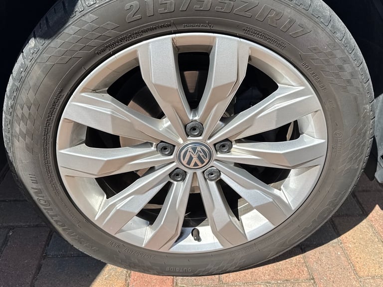 Volkswagen, T-ROC, Hatchback, 2019, Manual, 1498 (cc), 5 doors