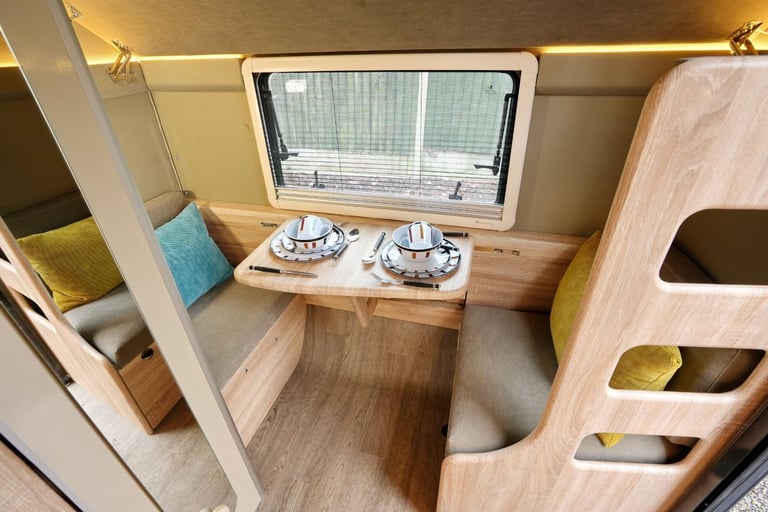 Freedom Carpento 360 - Lightweight 3 or 4 berth caravan with bathroom