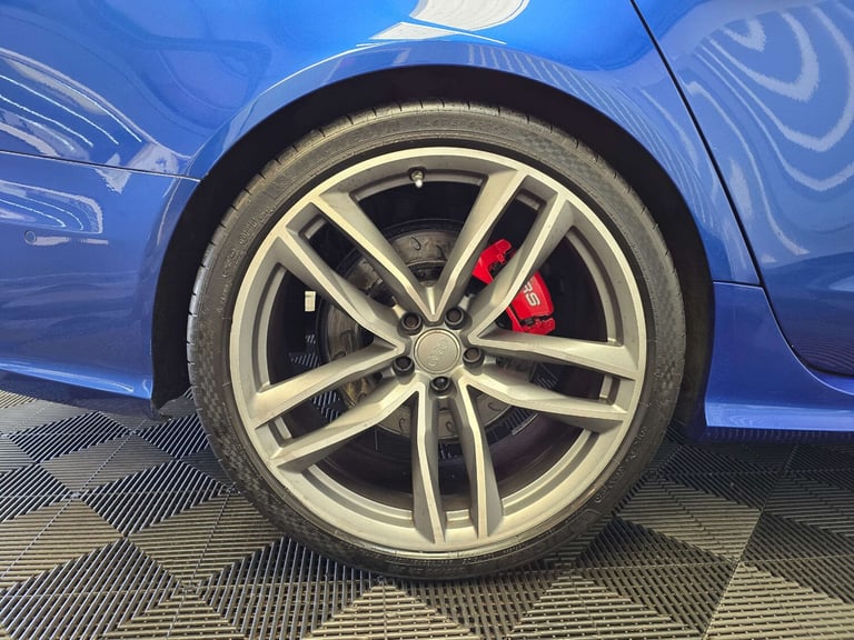 2015 Audi RS6 Avant 4.0 TFSI V8 Estate 5dr Petrol Tiptronic quattro Euro 6 (s/s) (560 ps) Estate ...