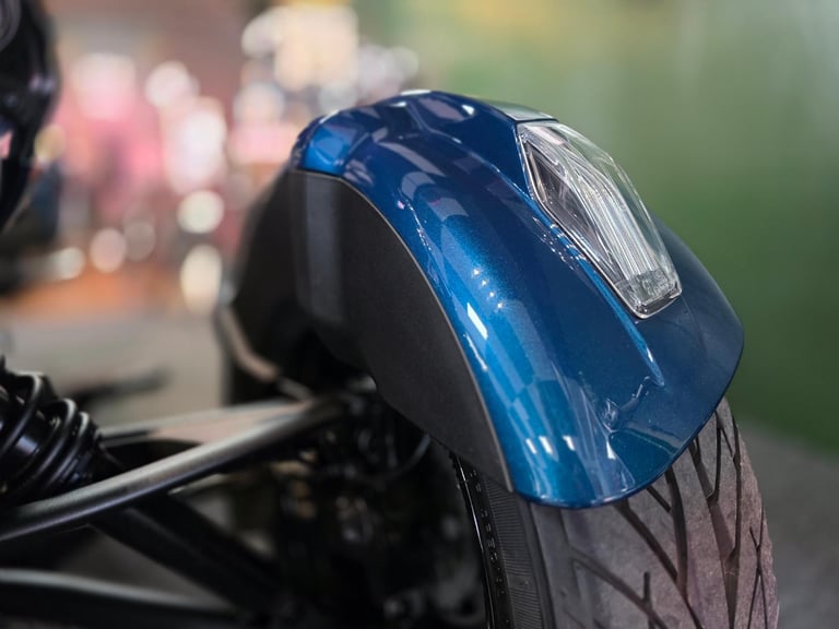 2024 CAN-AM SPYDER F3 LIMITED TRIKE 1330CC SEMI AUTO 2,200 MILE'S 