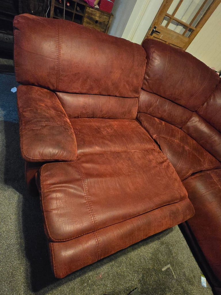 Reclinable sofa,  reversible L-shape, 2 recliners, good condition