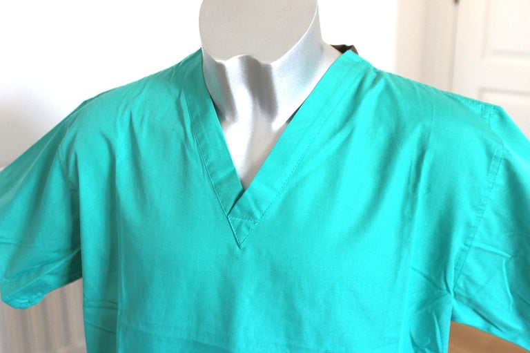 FOR SALE: NHS Medical Compliant Reversible Jade Green Scrub Suit – Top & Trousers (Medium)
