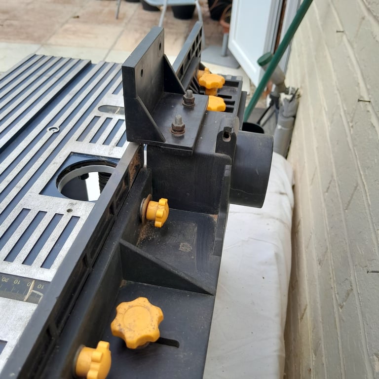 Erbauer 2100W Router & Table